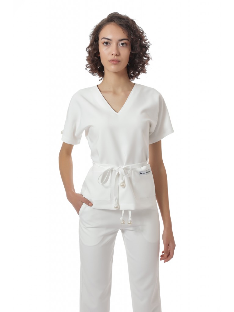 Uniforma medicala dama, Laura Olteanu, bluza-pantalon, alb