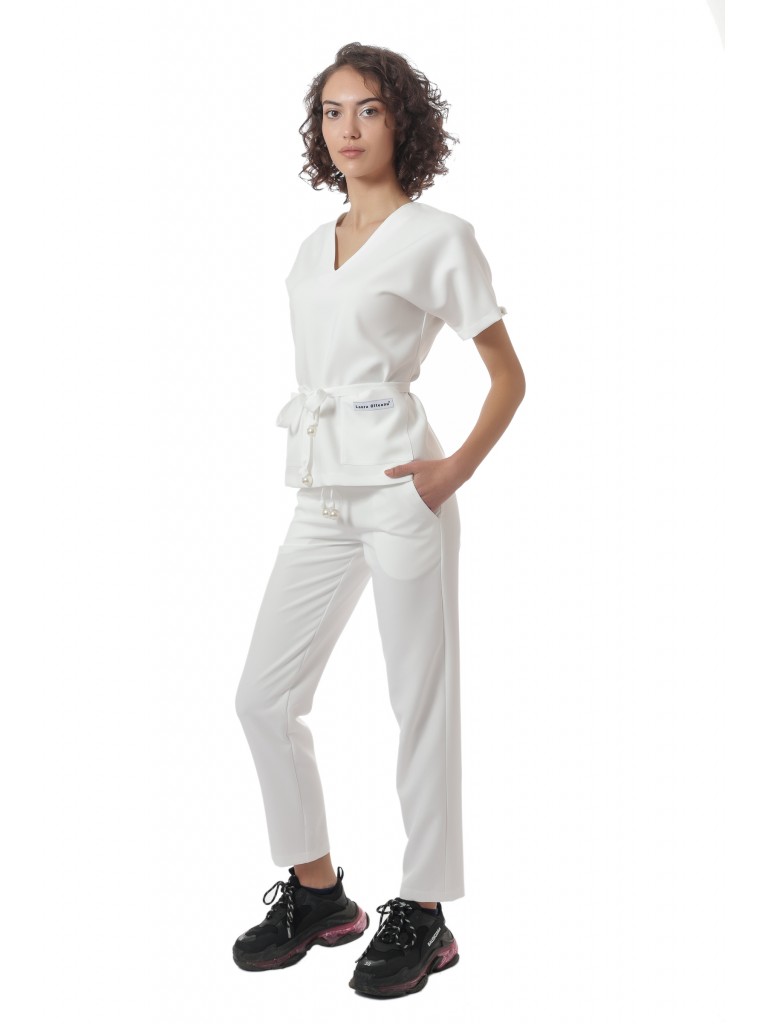 Uniforma medicala dama, Laura Olteanu, bluza-pantalon, alb