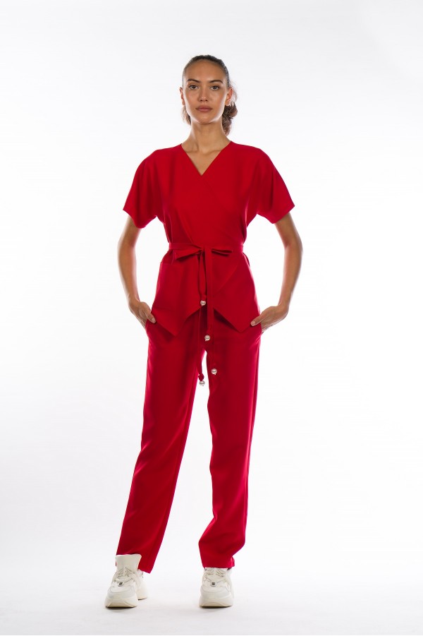     Uniforma medicala dama, Laura Olteanu, bluza petrecuta-pantaloni, rosu