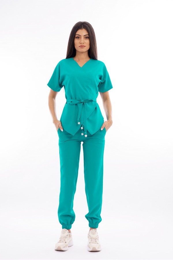 Costum medical dama, bluza-pantaloni, turcoaz deschis