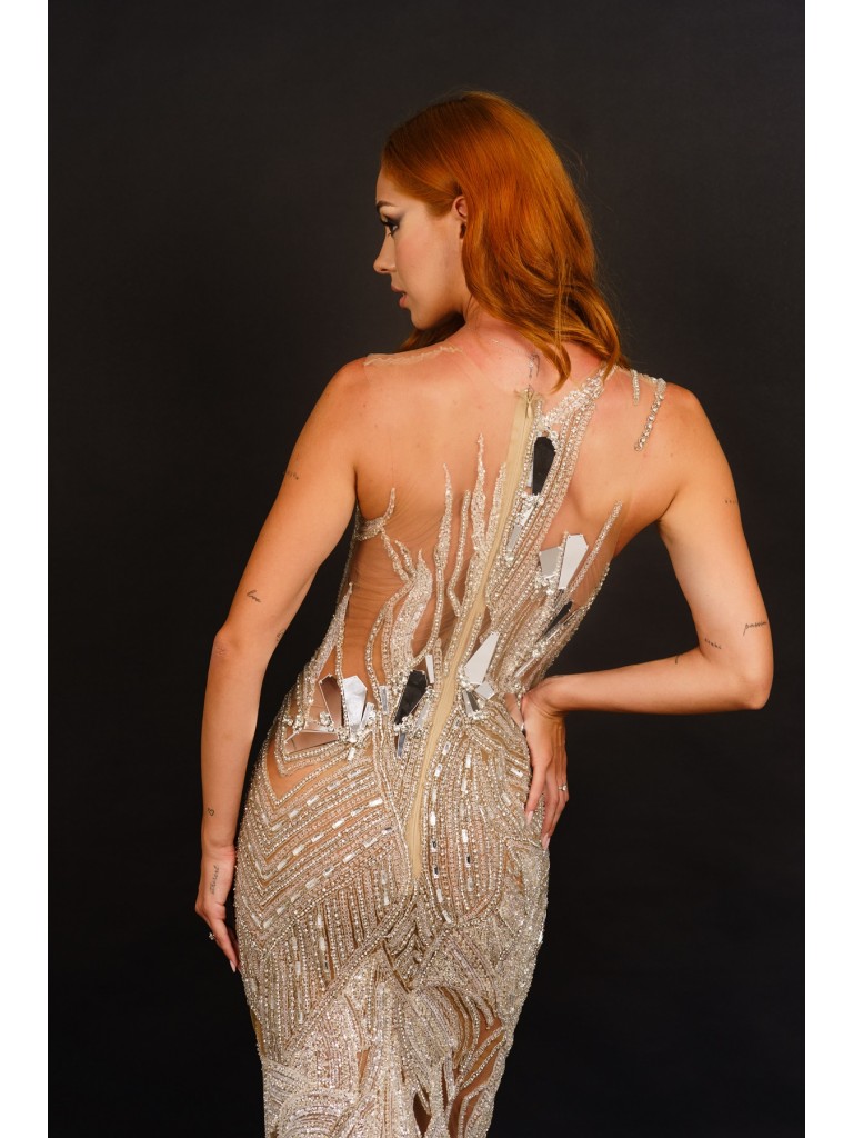 Rochie lunga din tull cu broderie de margele si oglinzi