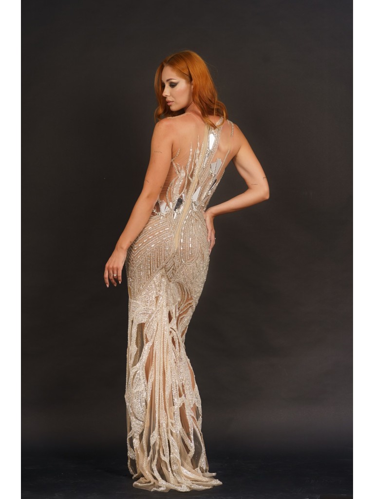 Rochie lunga din tull cu broderie de margele si oglinzi